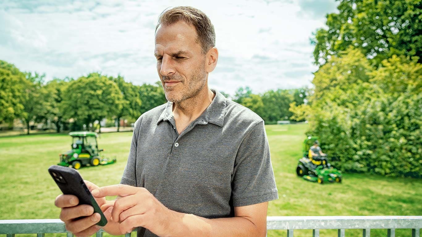Precizna tehnologija John Deere za opremo za travnate površine