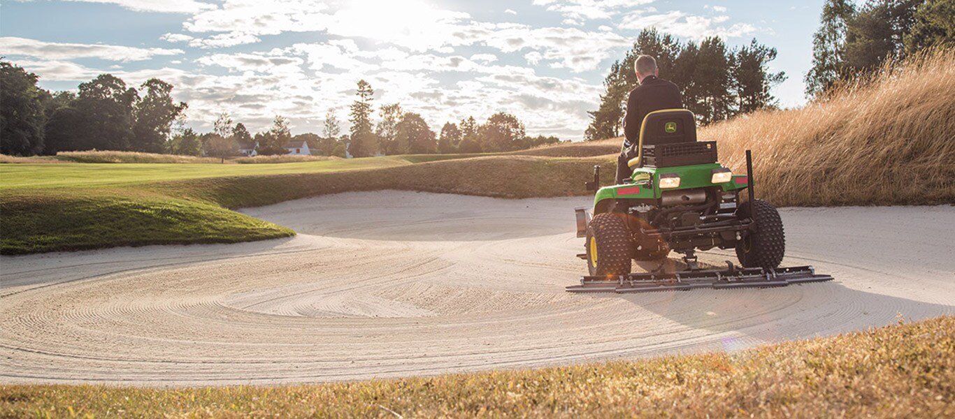 Stroji z grabljami za bunkerje, teren, dodatna oprema, igrišče za golf