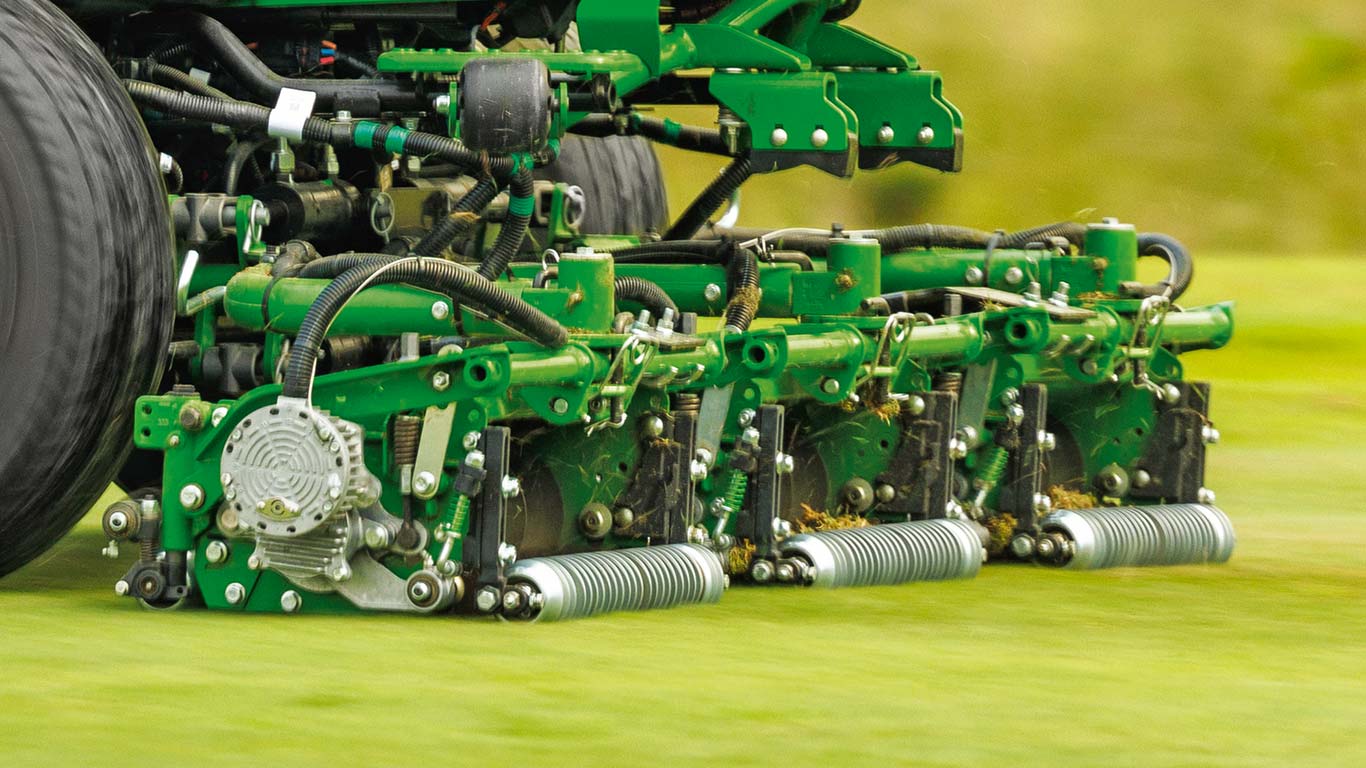 8700A, kosilnice za čistine, studio, golf in športna igiršča